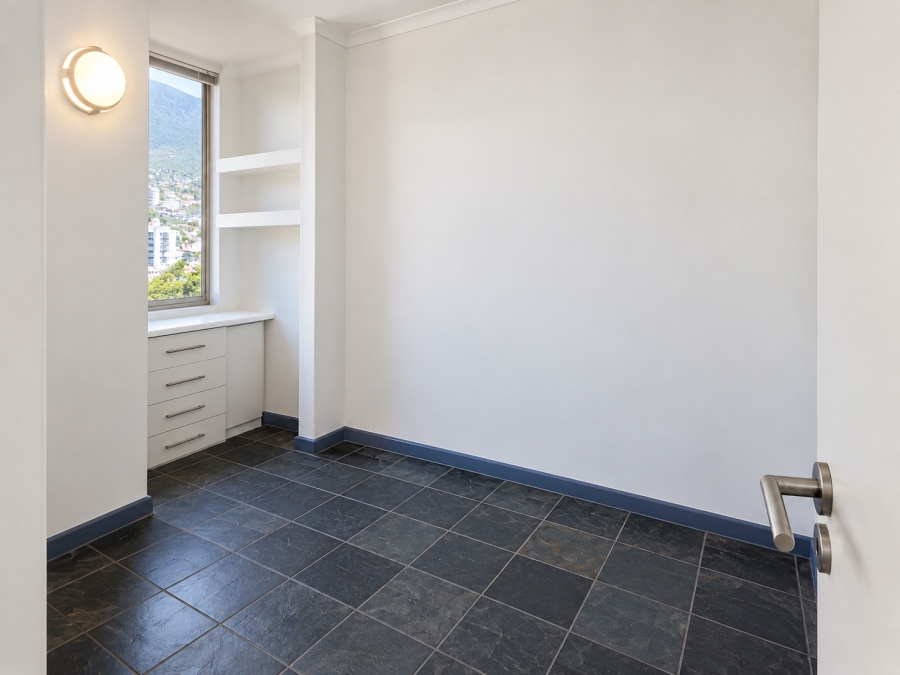 1 Bedroom Property for Sale in Cape Town City Centre Western Cape
